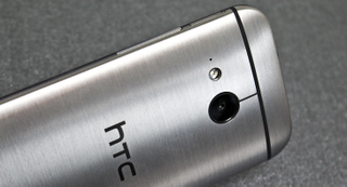 Illustration for article titled Llega el HTC One mini 2, mismo diseño, pero sin doble cámara trasera